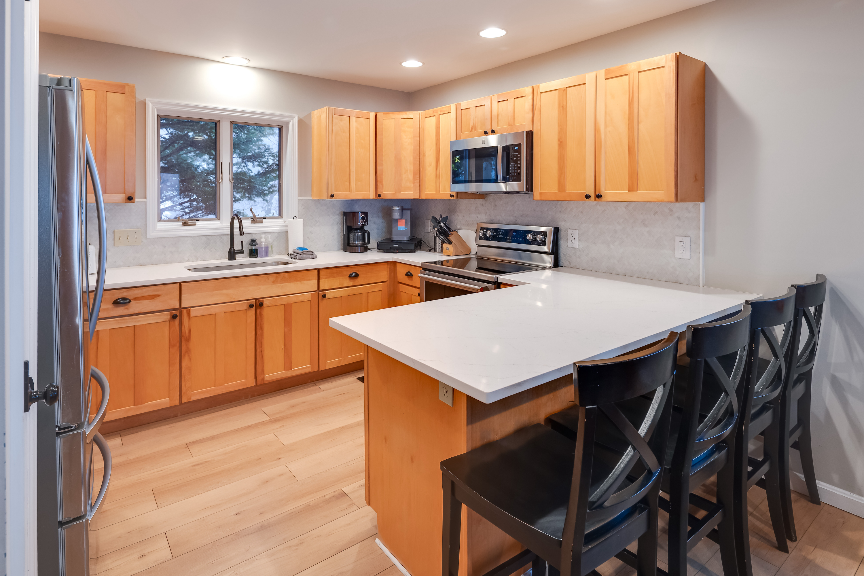 Full kitchen with island